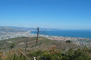 Xtrallusion photo library of independent, self-guided walking and sightseeing holidays in Italy. Pictures, images, photos and photographs taken along the way of this 1-day walking itinerary, to give you a visual impression of the day's walk.